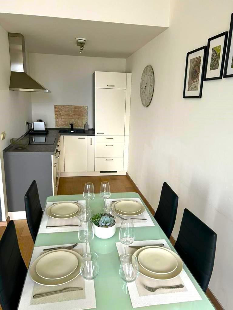 Skau Panorama Family & Business Apartment City View Free Parking Bratislava Exterior foto